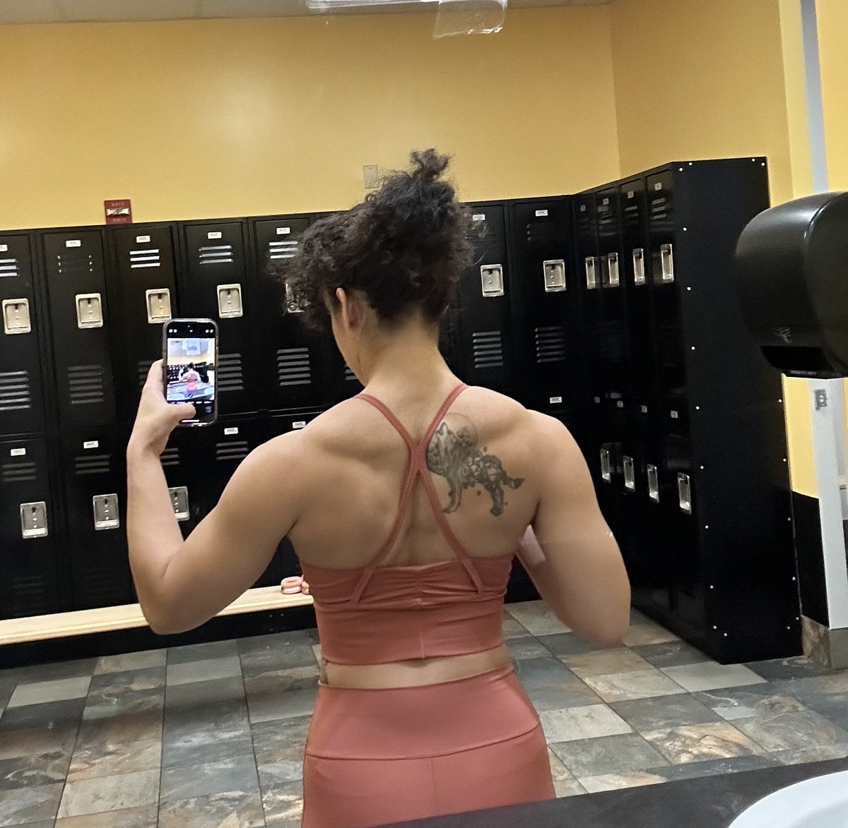 Posting gym pics feels like too much on other sites, on twitter I know no one will see it