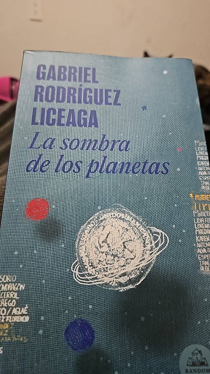 claunir's tweet photo. Gra ias al early intercambio navideño Godin por fin en mis manos La sombra de los Planetas 😊 de @El_Neb https://t.co/576GBNfRoH