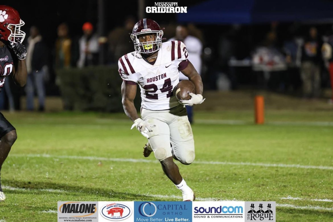 Jalen Washington โ (@jalen2442) on Twitter photo Come back from a torn ACL!!
2700 + APY
243 carries 2,289 rushing yards(9YPC) 30 TD
12 receptions 140 yards(11YPC) 2
TD
7 KR/PR 273 yards (39YPC) 2 TD
33 tackles
17 solo
8 TFL
2 FF Come back from a torn ACL!!
2700 + APY
243 carries 2,289 rushing yards(9YPC) 30 TD
12 receptions 140 yards(11YPC) 2
TD
7 KR/PR 273 yards (39YPC) 2 TD
33 tackles
17 solo
8 TFL
2 FF
