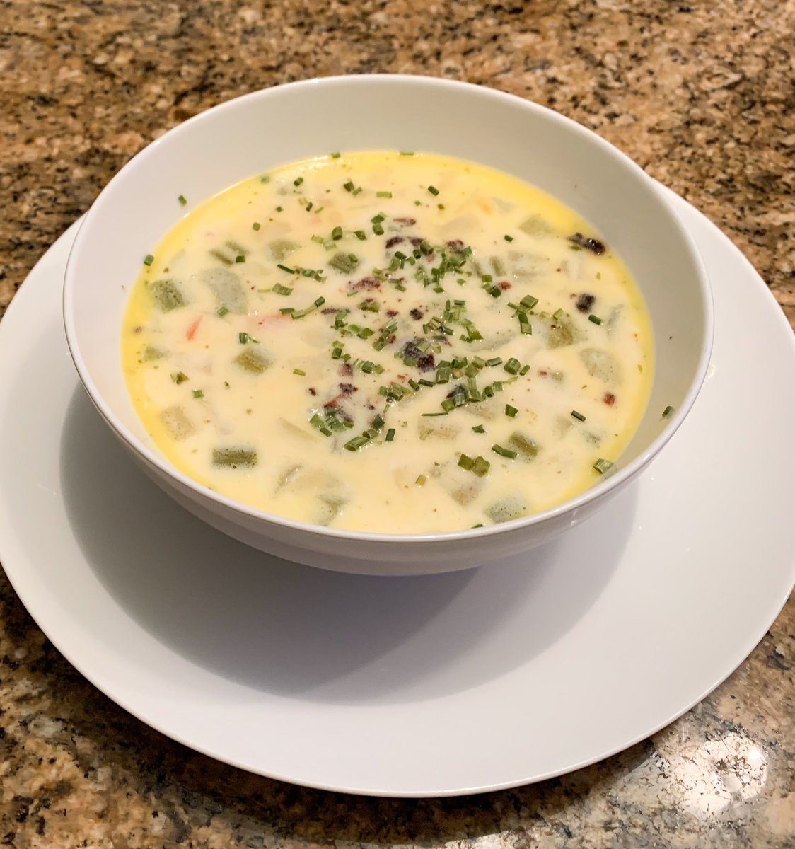 SeaWatchSeafood's tweet image. Homemade #clamchowder is a hug in a bowl. 🥰 #Seawatch #Clams #Clamming #SoupSeason #Foodies #Yum