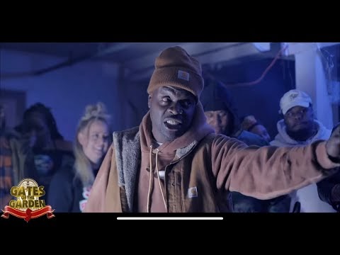 mixtape_connect's tweet image. E NESS vs Uncle Je$se dlvr.it/SzRxHQ #ENESS #GatesOfTheGarden #RapBattles #UncleJese