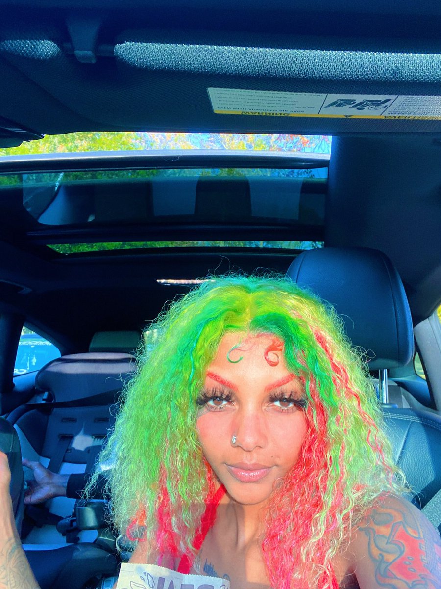 balionabeatt's tweet photo. $100 Amazon wigs >>> https://t.co/Leta2KtPQ3