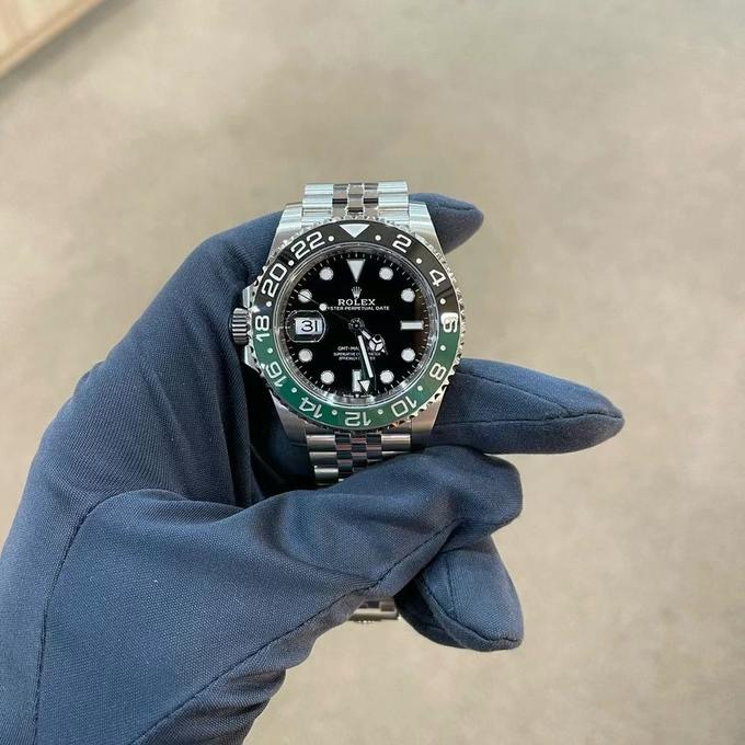 SwissWatch_JP's tweet photo. ロレックス GMTマスターII Ref.126720VTNR
店頭在庫🔥 ジュビリーブレスレット  

価格ドットコム最安値にて掲載中！！！  

中野SWISS WATCH📷 https://t.co/6OY8HRSq7v… https://t.co/JVGBg9Kbsw