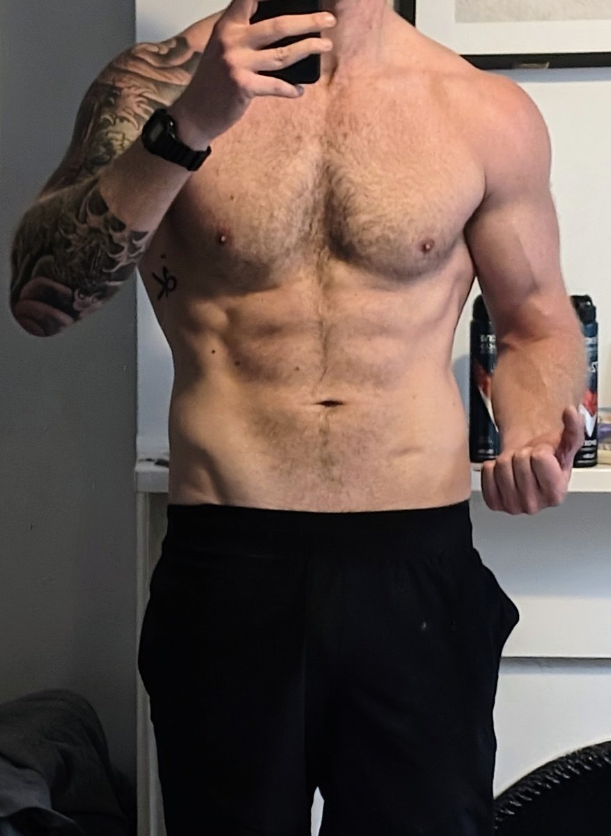 jim__crush's tweet photo. Meow. Anyone lonely? I reply to every DM :) 

Spreading love and positivity to anyone that wants it xx

#gym #gymmodel #fitness #health #onlyfansboy #single https://t.co/Bc7H0w0fd1