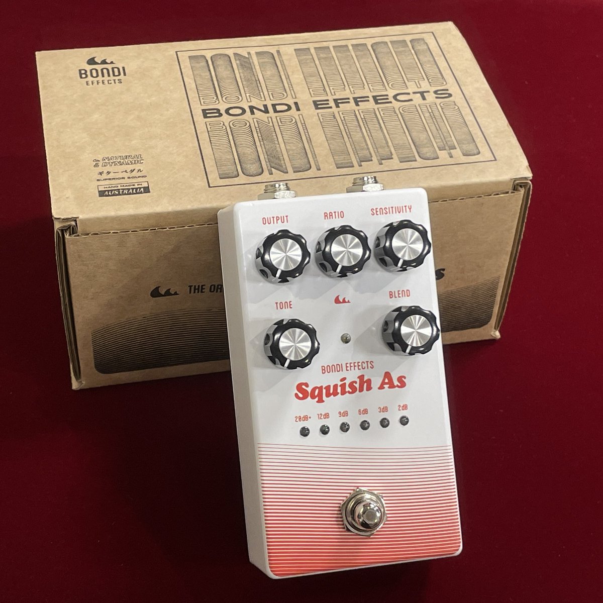 ROCKINN_namba's tweet photo. 【#ロックイン難波】新製品入荷してます！「#BONDIEFFECTS」の"Squish As Compressor"は非常にトランスペアレントなサウンドであり、常に音楽的な効果になるようアタックとリリースのタイムが演奏に応じて自動で変化するのが特徴！また良いコンプが登場です、ぜひお試しを★→https://t.co/6aIavPxX0p https://t.co/rgdQRfqzXw