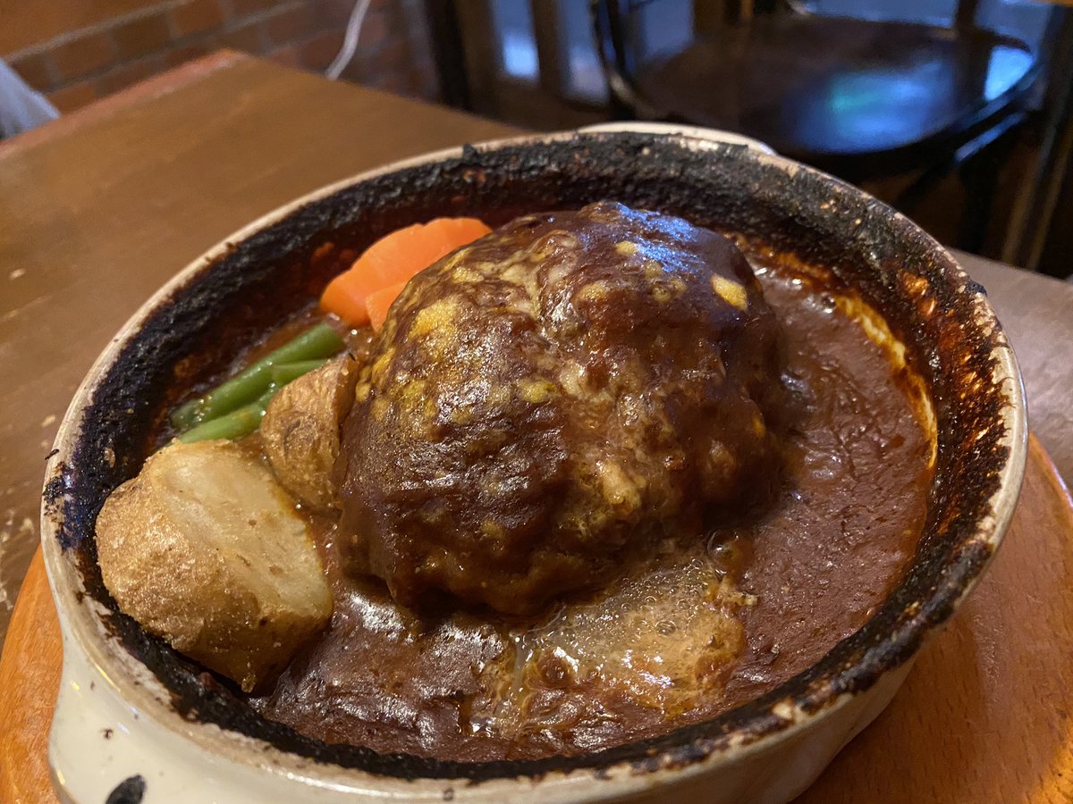 goupfrom0's tweet photo. 絶品ハンバーグ。

どのイージーチェアを買おうかと永遠に悩んでる https://t.co/rNFgCoXrIP