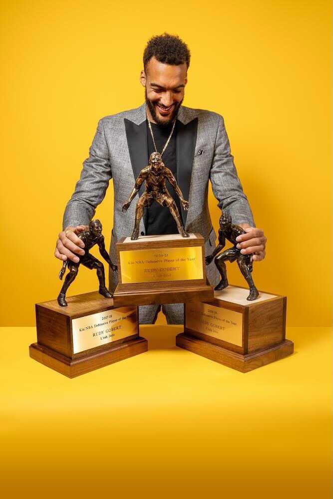 RUDY GOBERT TONIGHT:

- 17 Points
- 16 Rebounds
- 4 Blocks, 1 Steal
- Held Chet Holmgren to 6-20 FG

DPOY 🔥🔥🔥