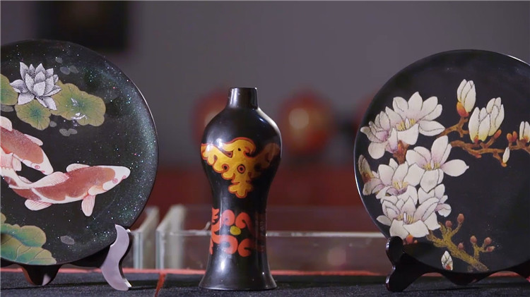 LiveinGuizhou's tweet photo. #Dafang #lacquerware is one of Guizhou's traditional #crafts that are full of ethnic style and local characteristics.

📷 by Eyesnews  

#Guizhou #CulturalHeritage https://t.co/gBX7Ox5jfh