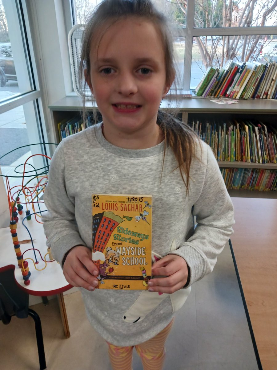 fmteducare's tweet photo. Older Educare Book Club 📖 SIDEWAYS STORIES FROM WAYSIDE SCHOOL by Louis Sachar #ReadAloud #ExcellentPractice We learned the word attaché #SillyStories #WeDontWantToAccidentallyComeToSchoolOnASaturday 😄 #WeAreAlmostFinished https://t.co/wGAcBqKmSb