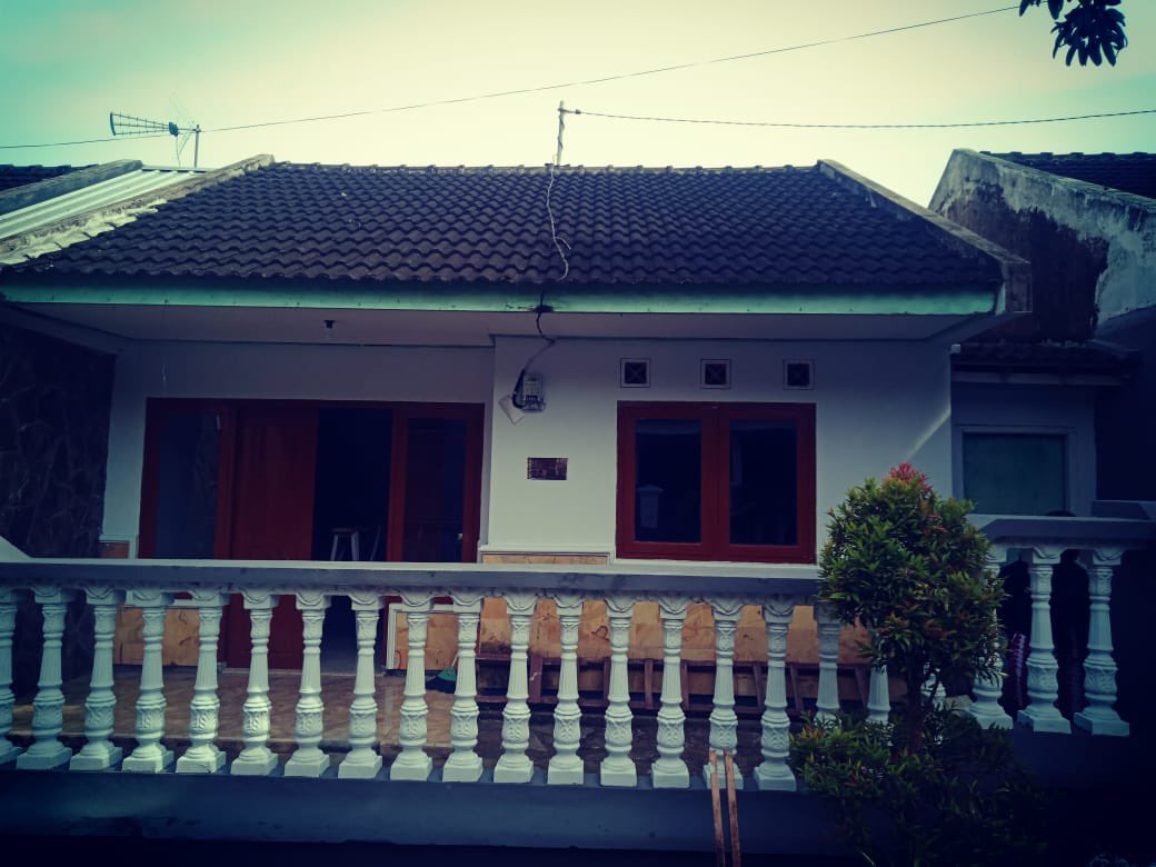 dindawey's tweet photo. @infojember min barangkali ada yg cari rumah kontrakan budget 7,5juta didaerah jl doho 2KT 1KM bs hub 081336028898 thank u https://t.co/ewjxrknxYq