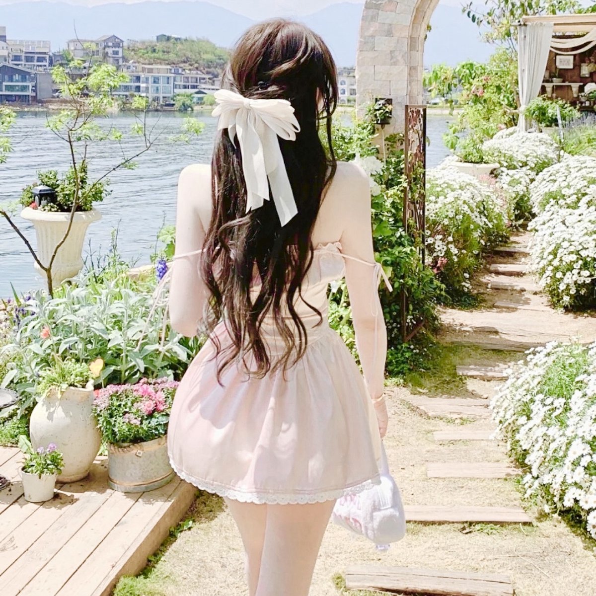 #서울 #에눌 #지금가능 
️😜🪕😵🦷👟
 나랑 연락 할 사람 ?  라인：qz25q