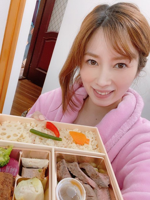 今日はお仕事だよ✨ https://t.co/q9pJF6noVF