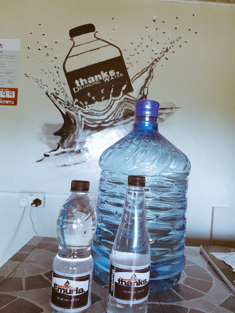 Kunywa maji,chapa kazi.