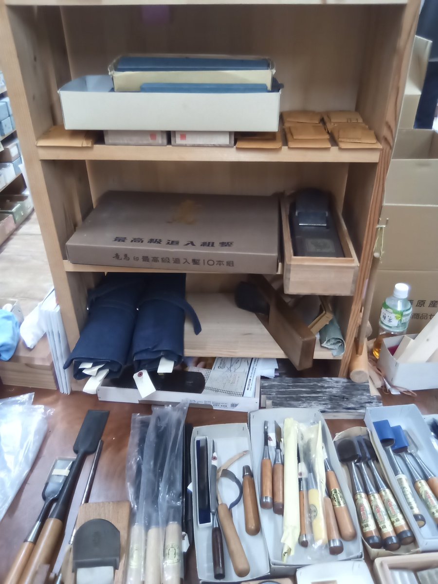 昭和のノミや鉋などがたっっっっくさん入荷してきております? 画像は 