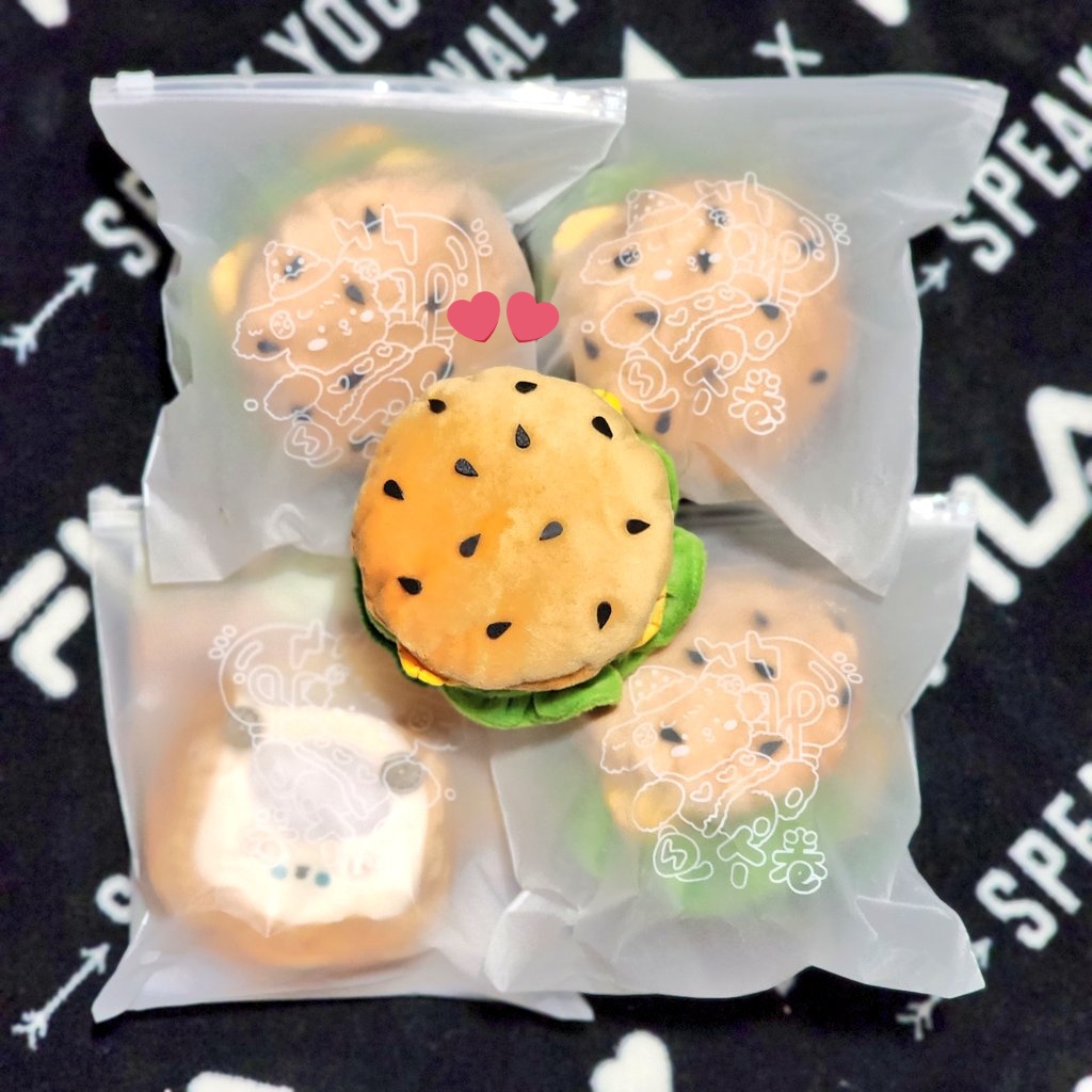 myg_msv's tweet photo. 딩동 .ᐟ.ᐟ 
여러분의 햄버거가 도착했습니다 🍔✨

@5s0mm_bts @unjvinu @pink_JIN_panda https://t.co/zxH8ha93gf