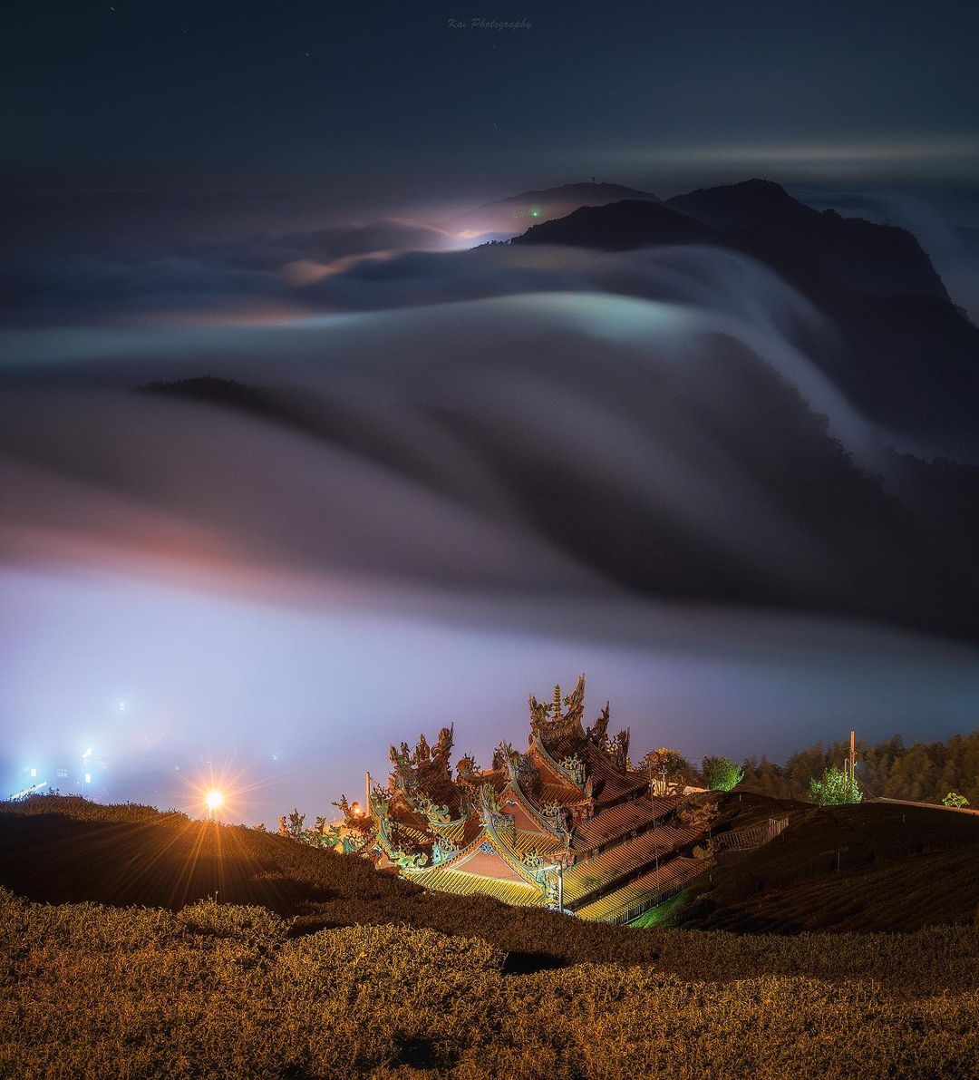 A scholar is like climbing a mountain. He will gain height by moving. It is like sleeping for a long time, and he will gain strength after a long time.