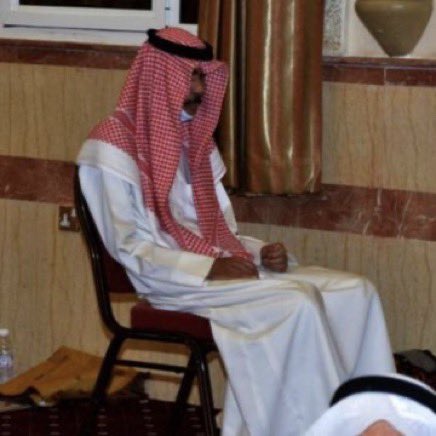 travelers_gulf's tweet photo. لوحدثكم أحداً

عن أن حاكم عربي حالي لايسكن قصراً ويسكن بيت عادي في شارع عادي وجيرانه في الحاره هم أبناء شعبه

ويصلي معهم الفروض في مسجد الحاره

هل ستصدقونه ؟؟

أسألوا أي كويتي وسيعلمكم أن هذا الحاكم هو الأمير الصالح الزاهد في الدنيا

#نواف_الاحمد_الصباح 

اللهم شافه وعافه ياكريم https://t.co/OoDA8tnoo1