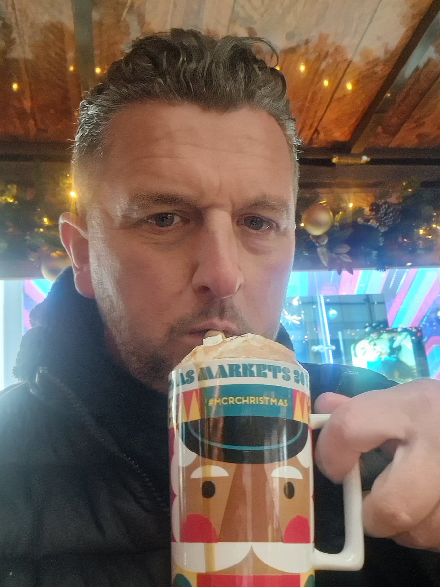 Mauriceryder2's tweet photo. Christmas markets x https://t.co/PPWVUBYFOu