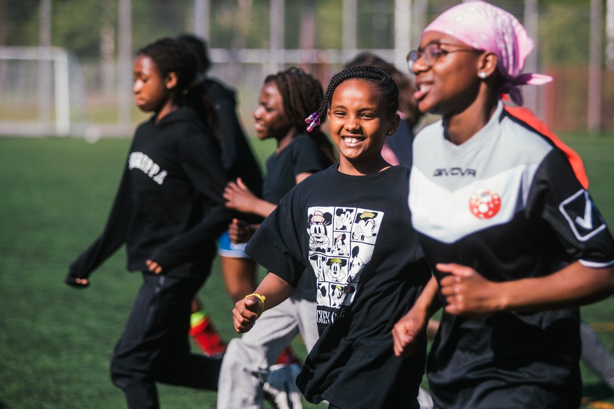 Urheilukentiltä kuultua! 📣 Juttelimme seuratoimijoiden kanssa ja listasimme blogiin kuusi keinoa, jolla yhdenvertaisuutta ja hyvinvoinnin kokemusta voidaan lisätä seuratoiminnassa: mesaatio.fi/artikkelit/seu…