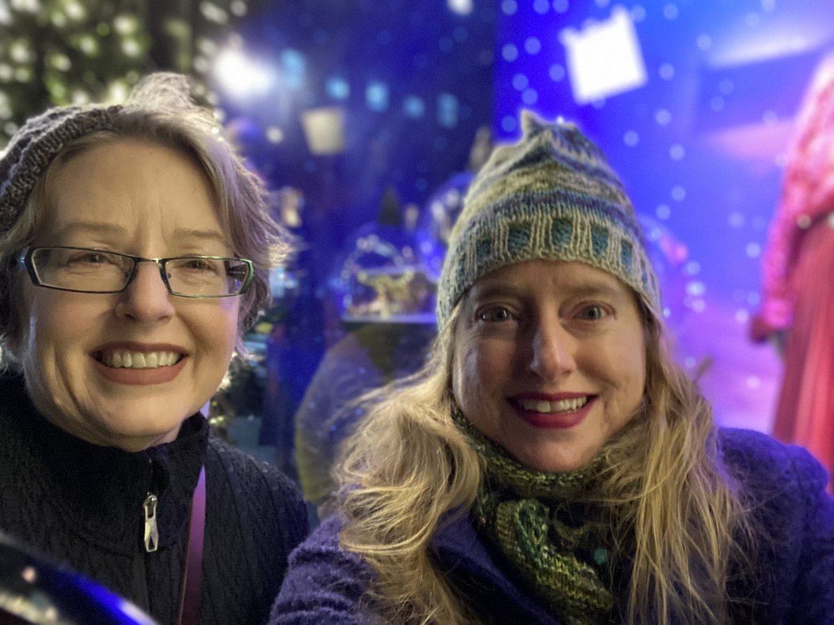 Also, portraits of chilly faces 😆

My sister and her guy are visiting NYC, so Mr Carnivore and I are getting extra wanders in this week.