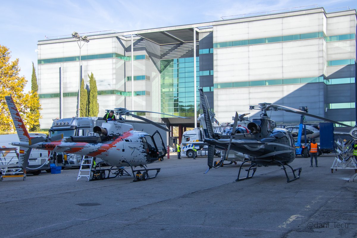 dani_lecu's tweet image. Con los traslados de LECU a @IFEMA para la feria que está actualmente de @EuropeanRotors el parking se convirtió en un parking improvisado, algunos llegaban hasta por camión. Tocaba desmontar las hélices para poder entrar en el pabellón 9 @ATAIRE_ORG