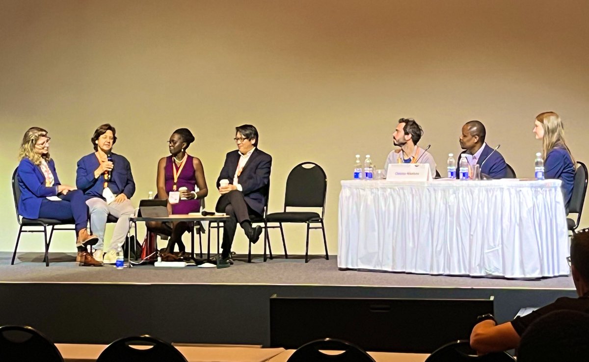IUIS Junior Community (@iuis_junior) on Twitter photo Go @yEFIS! Such a great panel convened on one stage discussing their individual journeys & experiences, raising awareness for visible & invisible obstacles individuals face when navigating the (scientific) system <a href="/FaithOsier/">Faith Osier</a> <a href="/SylviaKnapp_Lab/">Sylvia Knapp - Lab</a> <a href="/LucieLoyal/">Lucie Loyal (she/her)</a> <a href="/Zihai/">Zihai Li, MD, PhD</a> #codeswitching Go @yEFIS! Such a great panel convened on one stage discussing their individual journeys & experiences, raising awareness for visible & invisible obstacles individuals face when navigating the (scientific) system <a href="/FaithOsier/">Faith Osier</a> <a href="/SylviaKnapp_Lab/">Sylvia Knapp - Lab</a> <a href="/LucieLoyal/">Lucie Loyal (she/her)</a> <a href="/Zihai/">Zihai Li, MD, PhD</a> #codeswitching