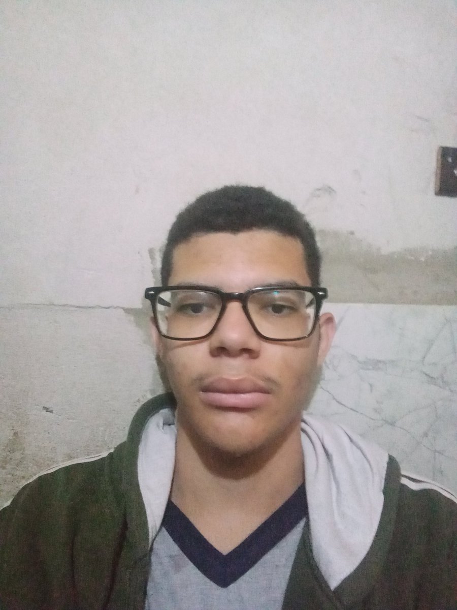 odesinscritor69's tweet photo. Quase chegando o dia da formatura https://t.co/lbsLNxv1NS
