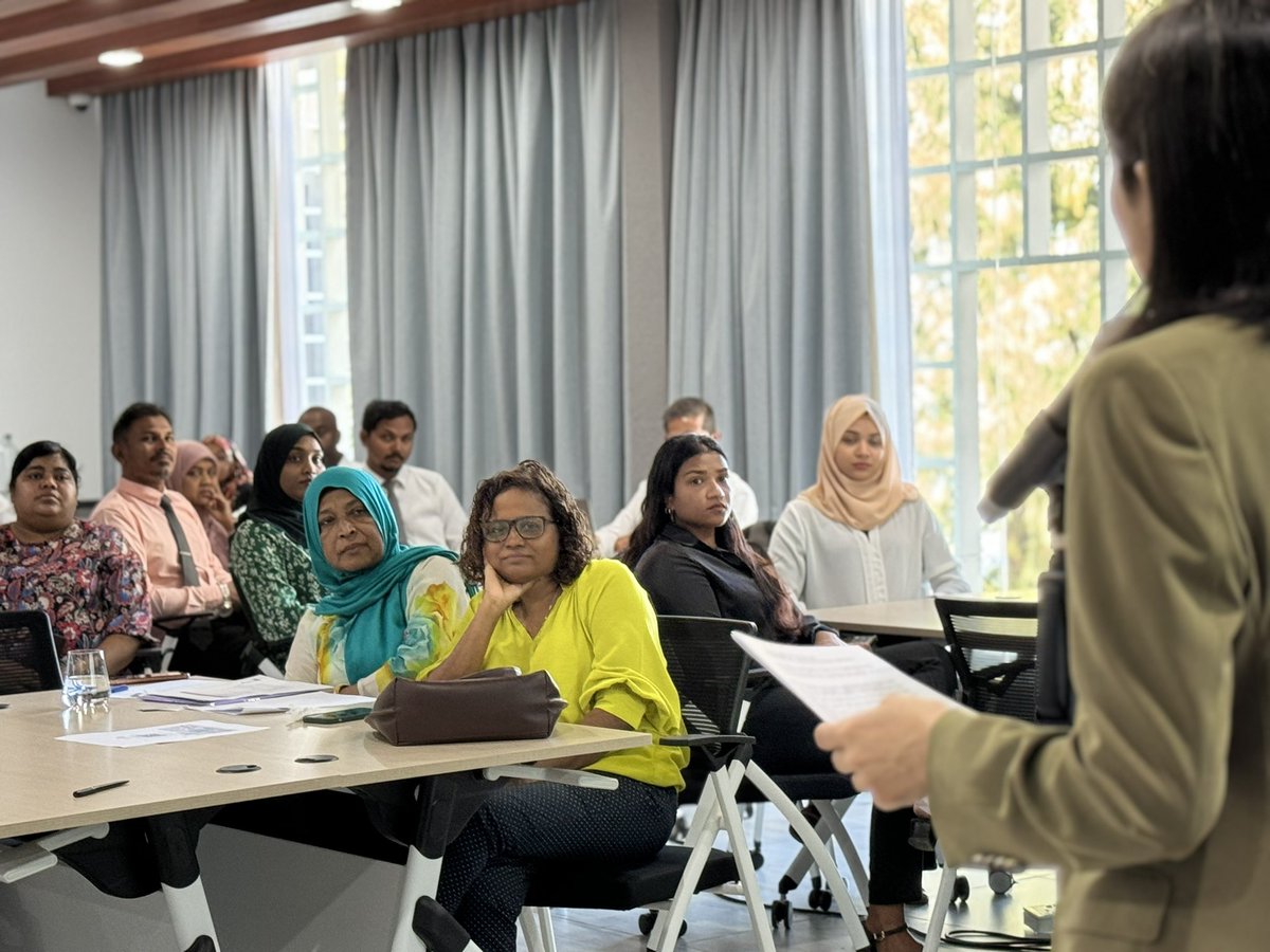Kicking off the 'City Dialogue on Liveability' 🗨️🏙️💬 with @hdcmaldives - a 2-day learning experience with city councils, stakeholders and a networking opportunity for like minds to share insights on #Data4SDGs. #SDG11