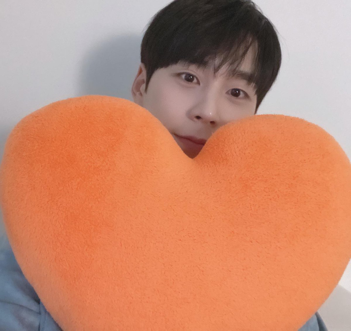 d_knk_w's tweet photo. 동구 귀여워🧡🧡🧡

#크나큰 #크나큰짱짱 #KNK #クナクン  #이동원 #동원짱짱 #LEEDONGWON https://t.co/ZiYyl9TFYE