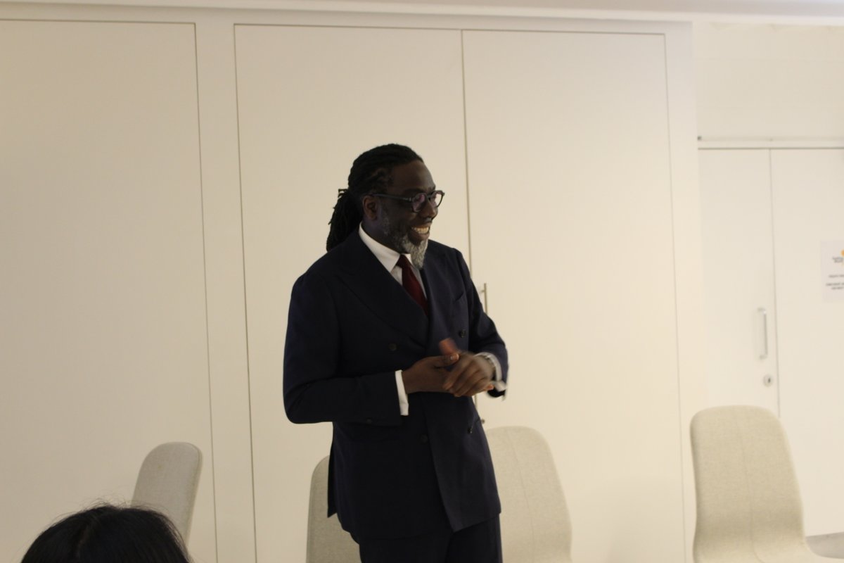 Business Launchpad tweet media