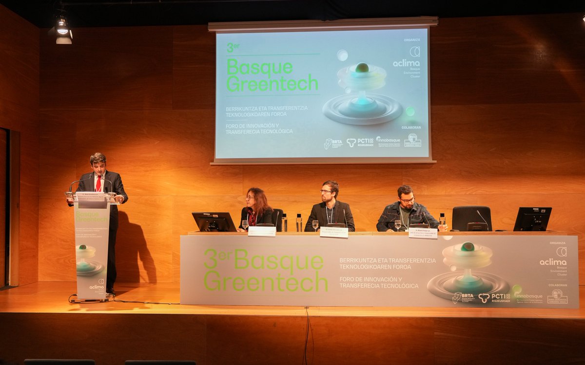 AclimaEuskadi's tweet photo. 🟢🔵🟣 ¡Momento de sumergirnos en el #ODS6 Agua limpia y Saneamiento! 💦 Exploramos innovadores proyectos con expertos como Ana Urkiaga, Lander Berrueta y Álvaro Fanjul. La moderación está en manos de Batxi Aranburu de @AMVISA
#proyectos 
🟢#DIGITAP
🟣#AH2ORA
🔵@LiveCYANOBLOOM https://t.co/UikR0b9EUb