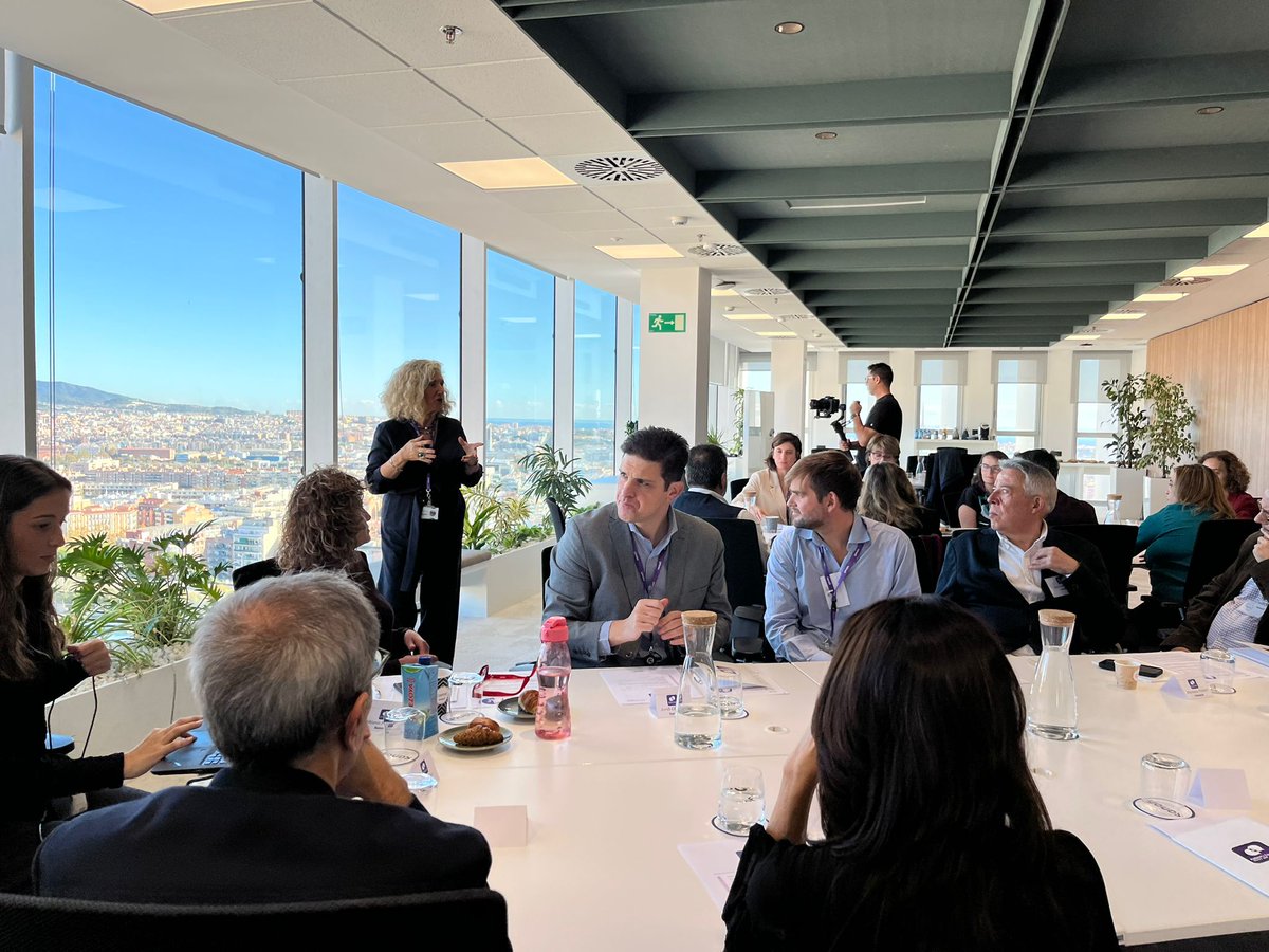 FEDER_ONG's tweet photo. 🟢FEDER asiste, junto a otras 9 asociaciones de pacientes españolas, al Sanofi #Patient's Council🍀
👉Un espacio de diálogo para entender las necesidades reales de los pacientes y fortalecer su participación activa💬
📲Conoce todo sobre el encuentro: https://t.co/8QcIPdR4t8 https://t.co/nXWlGr9vwB