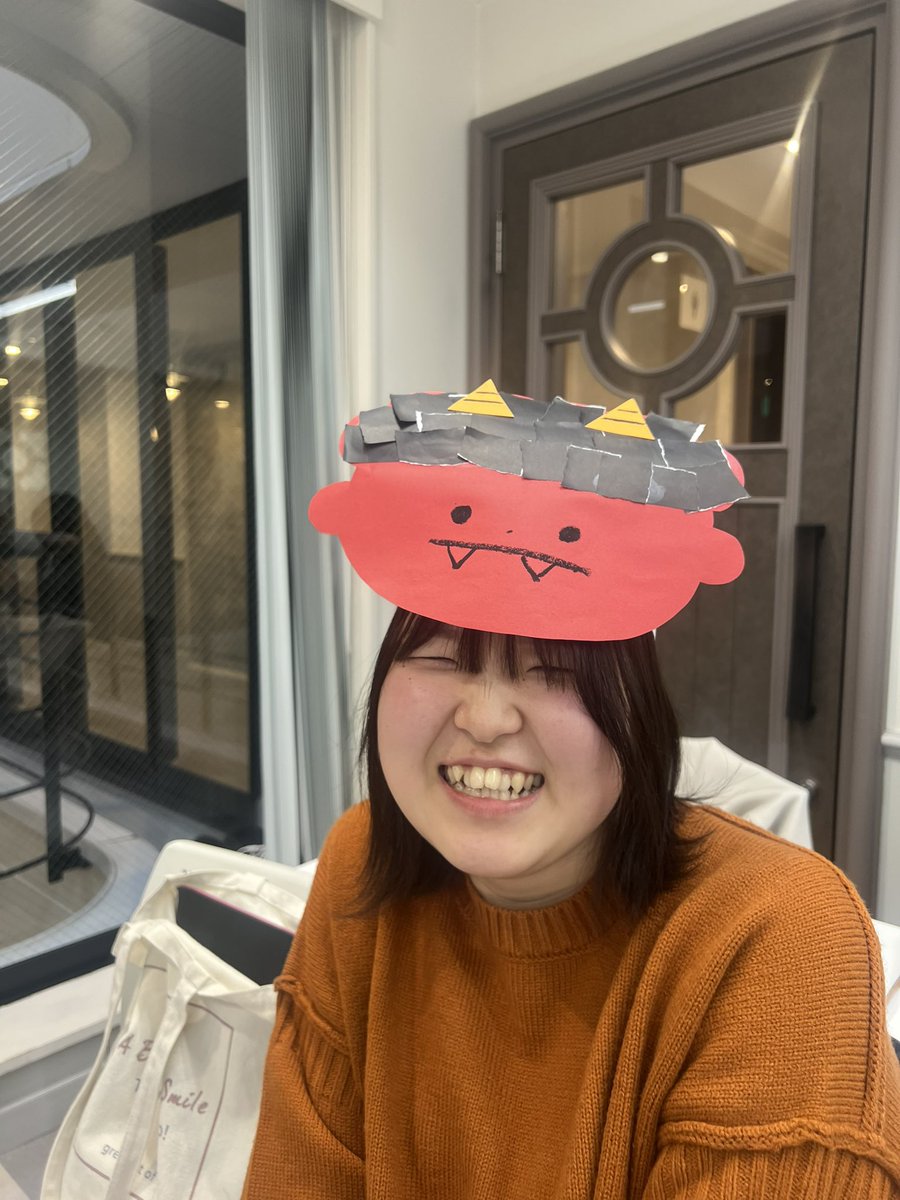 kc_sanko's tweet photo. これなーんだ🦊🌟

こども総合学科の2年生です🪿🪿🪿
実際に子どもたちを想定して保育をやってみよう！
という内容の授業です🦆💬

ちょきちょき✂️ハサミで楽しそうに製作していました🌟
とっても可愛くてついつい写真を撮ってしまいました📷 https://t.co/IweFAevaPh