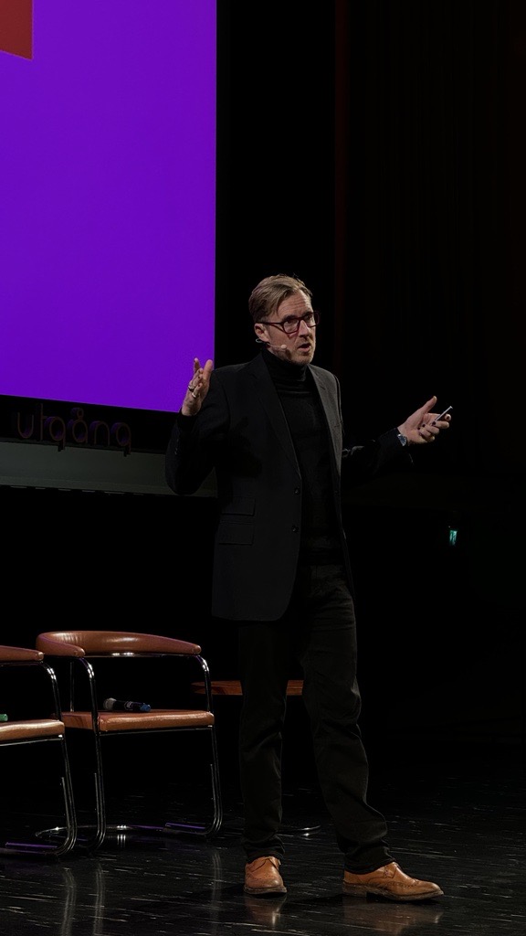 RAKLIry's tweet image. Recotechissa aamu on lähtenyt vilkkaasti käyntiin 🚀
Lavalla on jo ehtinyt vierailemaan valovoimaisia puhujia, kuten @SamConniff ja @mikkoleppilampi 🔥
@RecoTechFI @ProptechF @RTryfi 
 #Recotech #Proptech