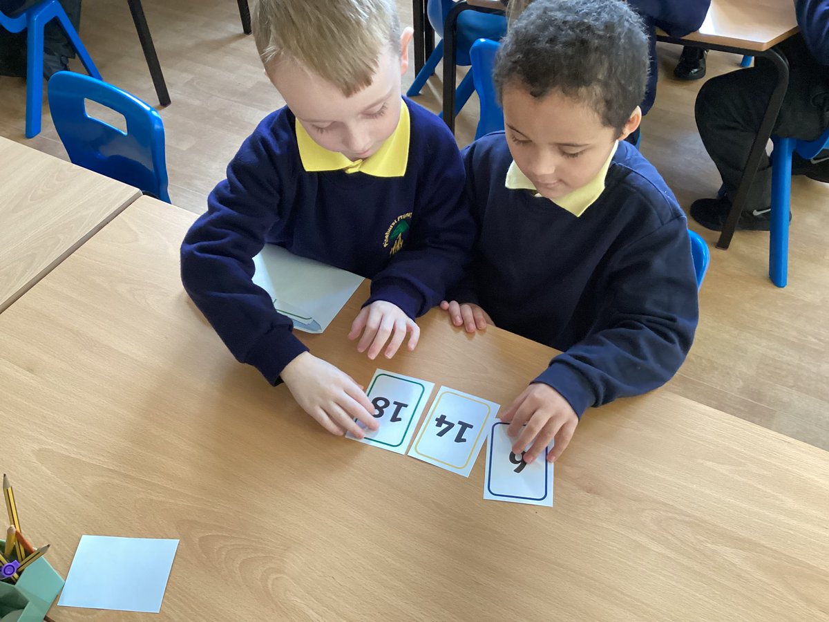 Miss Jones tweet media