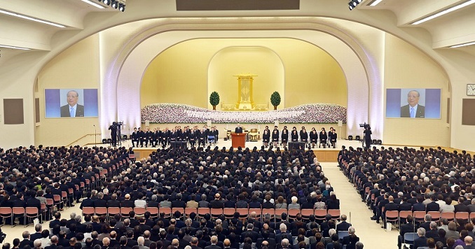 Buddhistdoor's tweet photo. BDG news: The Soka Gakkai Holds Memorial Ceremony in Tokyo for Daisaku Ikeda
Read here: https://t.co/kjy8ozFNKz
#buddhism #mahayana #japan #tokyo #engagedbuddhism #sokagakkai #nichiren #lotussutra #peace #japanesebuddhism #peaceactivism https://t.co/c1fZe7PV3d