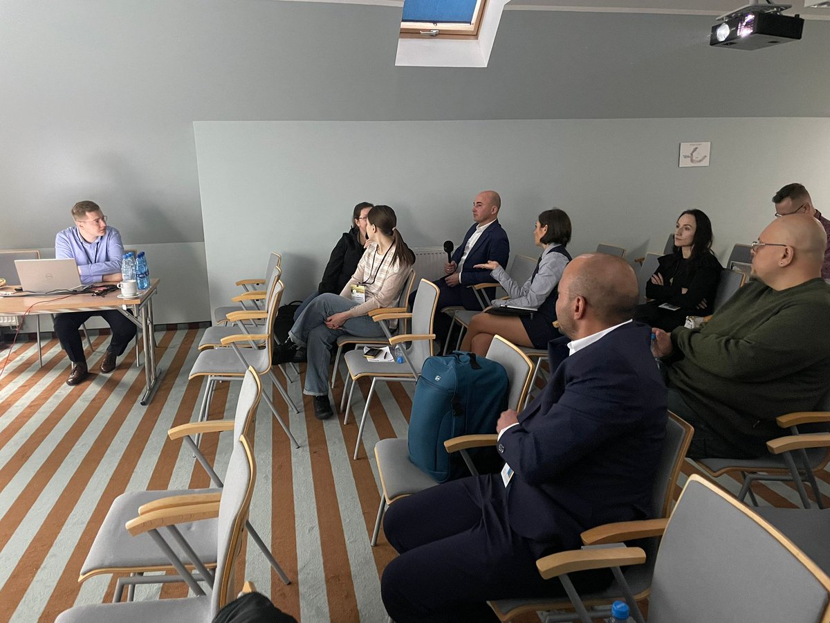 solution4farm's tweet photo. Wrapped up a productive consortium meeting for the S4F project that was held during the Chemistry for Agriculture conference in Karpacz, Poland on 27th and 28th of November 2023.

Stay tuned for updates! https://t.co/jGOywuaRRy