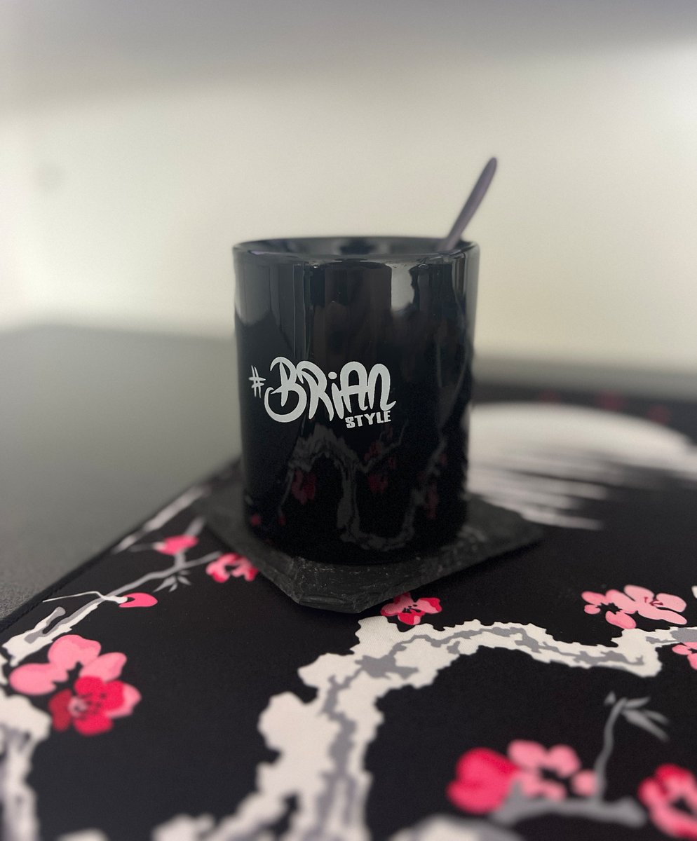 jerereemy's tweet photo. Okay, aber wer von euch kann behaupten, dass er eine #BrianStyle Tasse von @NoahSJB (ehem. Brian / BrianNoah) in Besitz hat? 😎 https://t.co/nSns6pG0ly