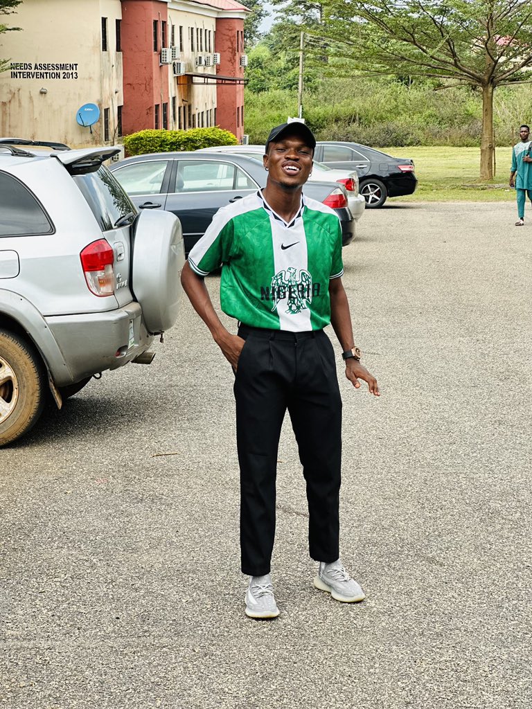 Adenuga_11's tweet image. 🇳🇬🤎

FYB week day 3(jersey day)…..
#invictaclass22week #InvictaClass22 #jerseyday