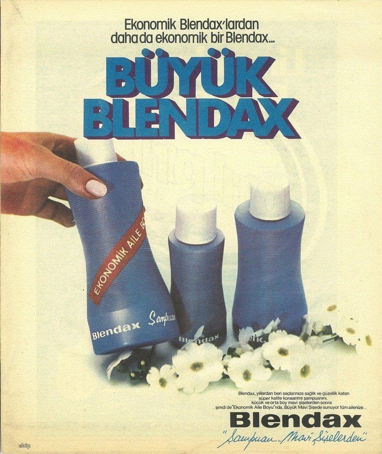 onurcetin's tweet photo. Blendax'ın bu tasarımını hatırlayan var mı?
Şampuanı biten bu şişelerin içine gaz yağı doldurulurdu, anneannemin sobasını yakarken kullanırdık. Bu afiş beni çocukluğuma götürdü...

#reklam #blendax #pg #pgturkiye https://t.co/3Ex6HQxSKp