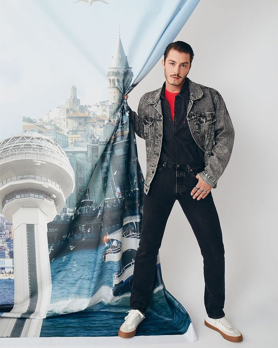 bklatam_'s tweet photo. "Nuestra postura frente a las tormentas de Estambul.👖"
#150YearsOf501 #LevisxBoranKuzum #BoranKuzum https://t.co/LOkX7BM3hL