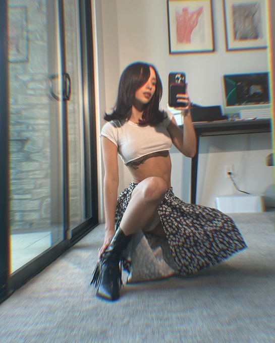 3 pic. hungry for you https://t.co/RnYD3K3nd3