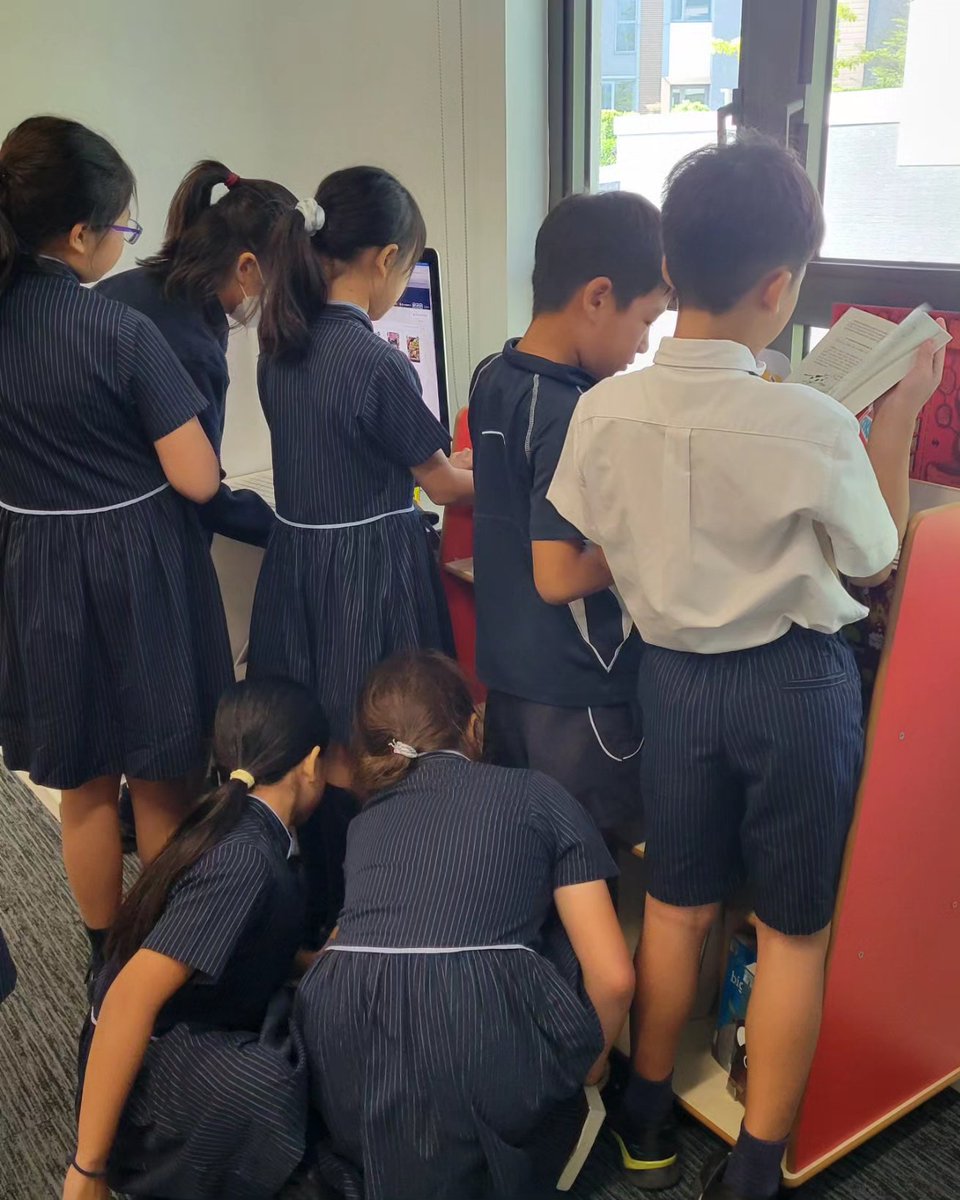 HarrowHKLib's tweet photo. Our Year 4s and 5s were excited about our new acquisitions this week. See them all cluster around the shelf! https://t.co/RHu3lxRkr1