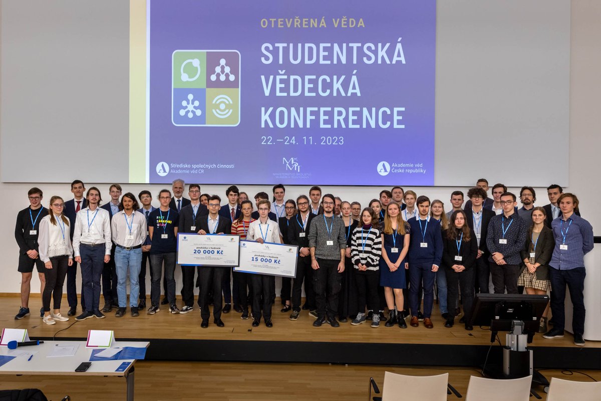 IOCBPrague's tweet photo. Barbora Švomová, původně studentka @gymjih, dnes @VSCHT, zvítězila v programu #OtevřenáVěda v kategorii Chemie a materiálové cykly s projektem „Výpočetní návrhy léků“, který zpracovávala pod vedením @Lepsik_science ve skupině Pavla Hobzy v ÚOCHB. 👏👏👏

https://t.co/gUJLqiJ5JR https://t.co/uUh6ZvHnHY