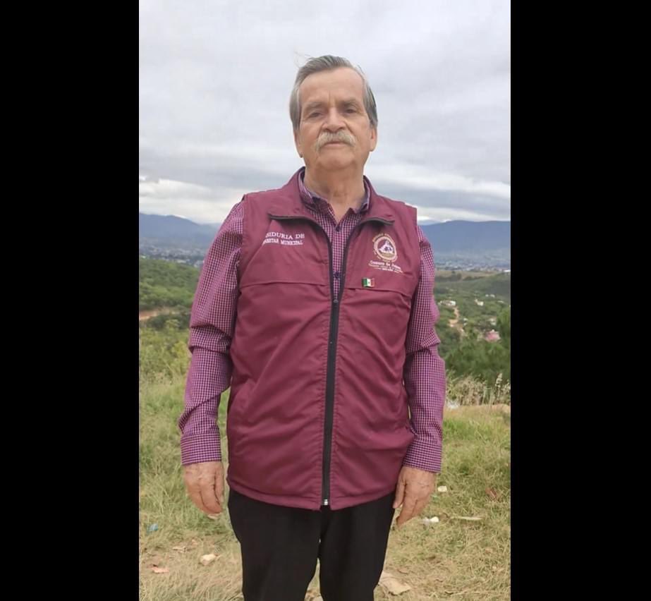 colectivodlr's tweet photo. Hacemos público a René Ricárdez Limón regidor de Bienestar y de Normatividad y Nomenclatura Municipal, del Ayuntamiento de Oaxaca de Juárez. Por acosar de forma sexual y verbal a distintas mujeres dentro de su entorno laboral, lleva mucho tiempo realizando estas practicas. Recientemente fue expuesto por solicitar una relación sexual a cambio de mejorar el estatus laboral de una mujer que trabaja dentro del municipio, no es la primera vez que acosa y violenta a las mujeres de esta manera.
Si lo reconoces, ten cuidado.
💻🏴‍☠️🥷
#colectivodlr

Lista de agresores: https://t.co/lDCeVAFPAG