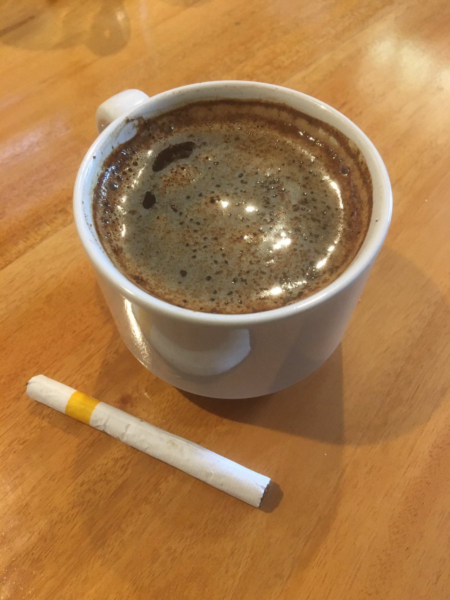 abojuliasgroup's tweet photo. Secangkir kopi dan sebatang rokok siang ini. #SOBATSEBAT https://t.co/bCxBhk3b8s