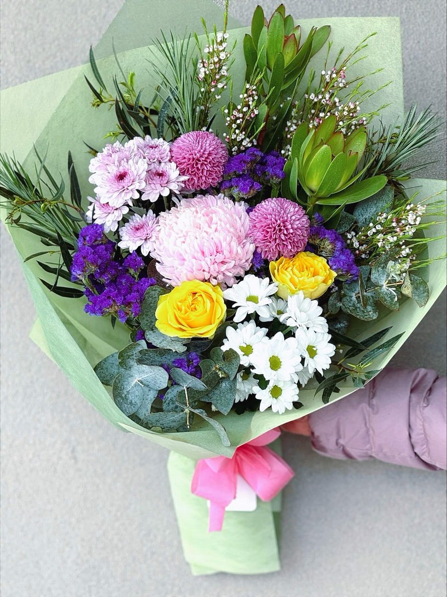 MelbourneFresh's tweet photo. The "Big Bunch of The Day" is not just a bouquet; it's a statement of love, appreciation, and thoughtfulness. 
https://t.co/1oGpqzWY2f
#melbournefreshflowers #bigbunch #flowerbouquet #flowerpower #bunchofflowers #flowerdelivery #ordernow #floristlife https://t.co/c9NxW0p9Oo