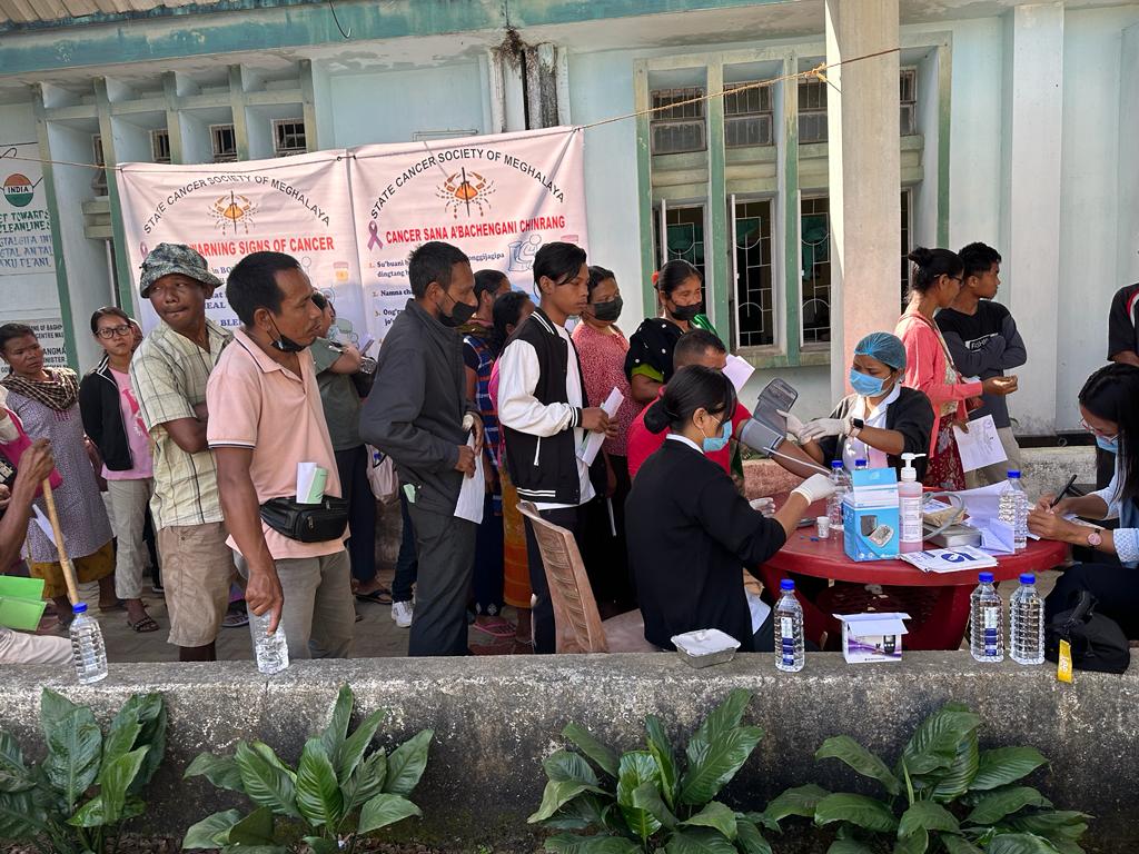meghalayahealth's tweet photo. Cancer Awareness and Free Screening camp held at Civil Hospital Baghmara, #SouthGaroHills on the 27th Nov 2023.
On this day, 225 number of community members came forward and completed the Screening.
#TogetherAgainstCancer #MeghalayaCanCare #BeatCancerToday https://t.co/2VOlylS6RA