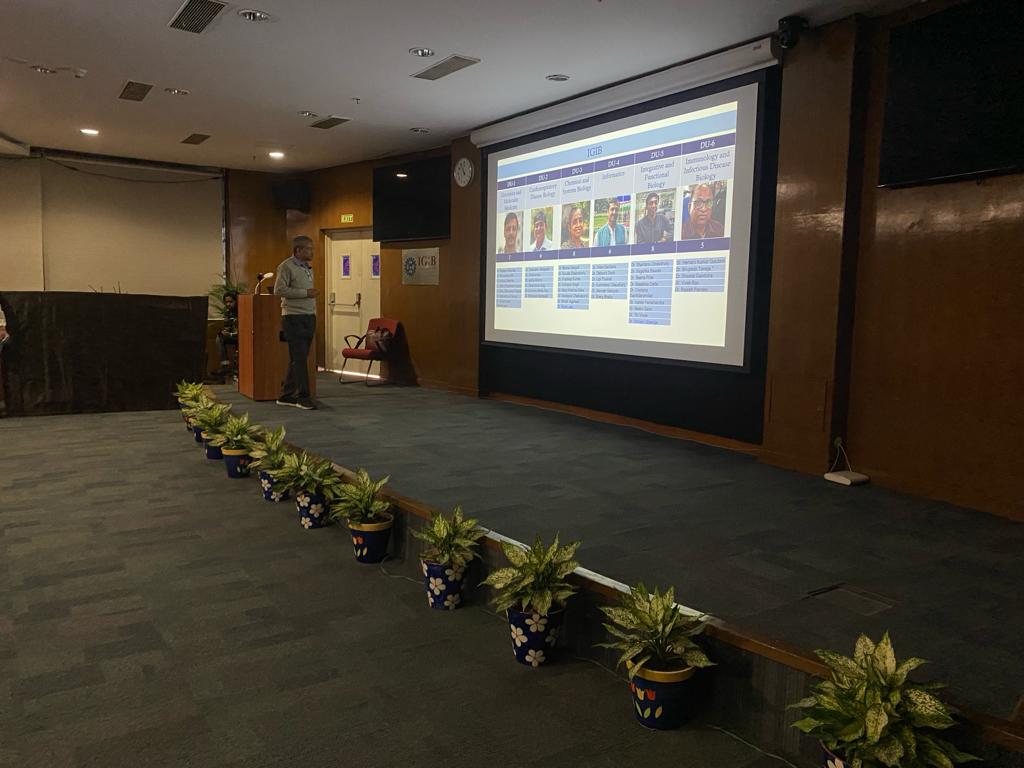 IGIBSocial's tweet photo. We kickstarted with a research poster presentation session which was followed by the Director's address to the newly formed Research Council. https://t.co/NSFicCu1yY