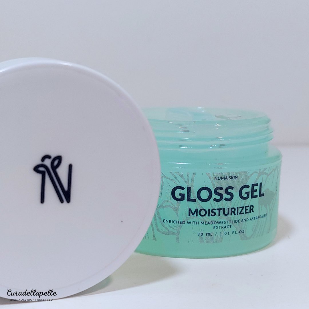 curadellapelle_'s tweet photo. Gloss gel moisturizer yg finishnya bikin tampilan Gloss skin alias glowing. Ga greasy di kulit malah cukup oke buat ngontrol minyak berlebih di wajah. 
Udah coba belum moisturizer terbaru dari @thenumaskin?

#deluxuryskin https://t.co/tAlBn6ZGYy